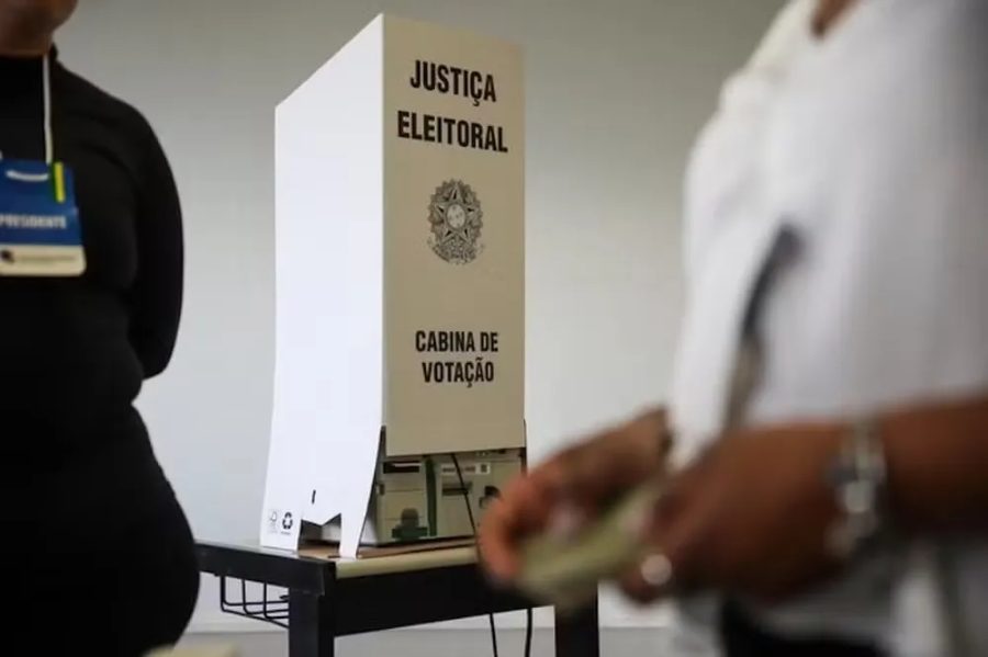 Denúncias de assédio eleitoral no DF já superam 2022 uma semana antes do 2º turno