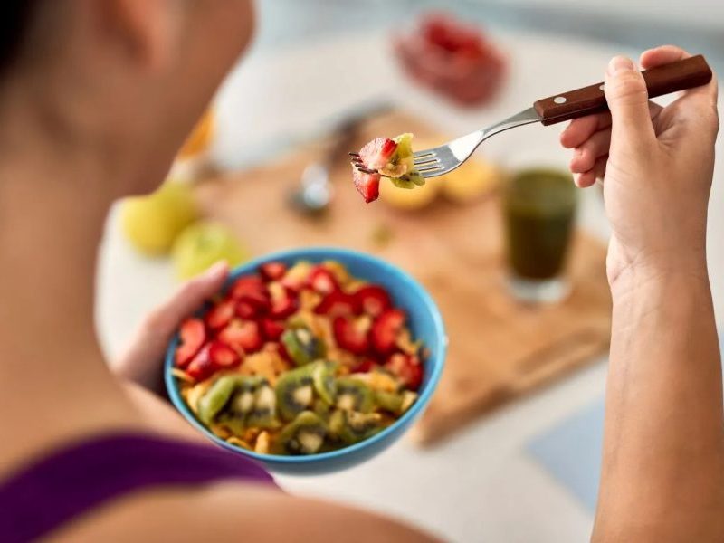 Alimentação saudável ajuda a potencializar resultados de quem treina