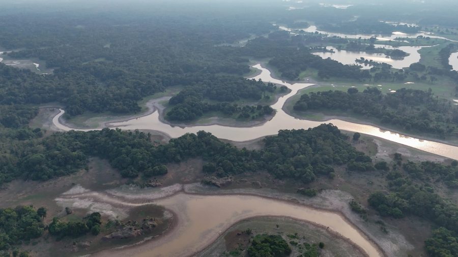 Amazonas decreta emergência em saúde por 180 dias após seca isolar 562 comunidades