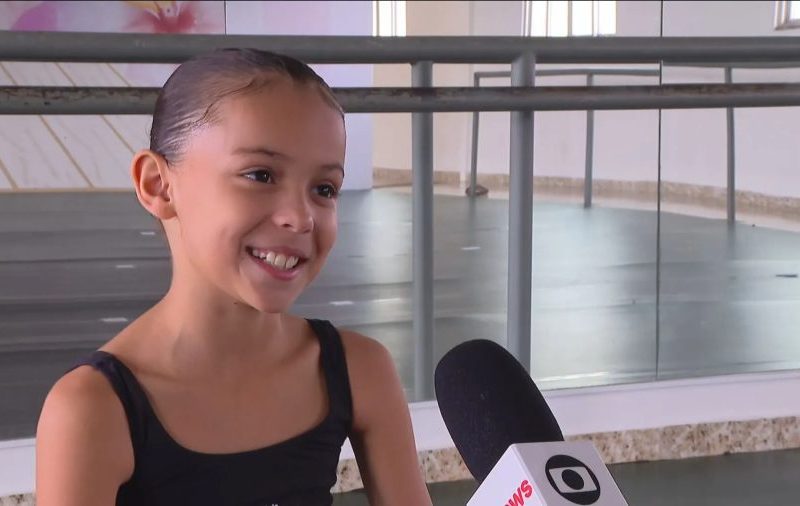Bailarina de 9 anos de Santa Cruz é aprovada no Bolshoi após um ano de aulas de balé