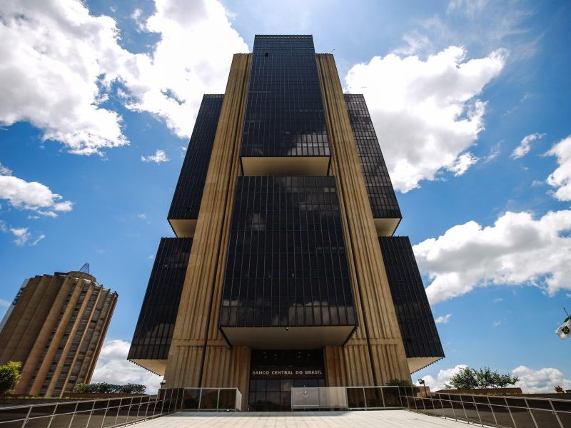 Banco Central aprova regras para combater crédito abusivo e endividamento