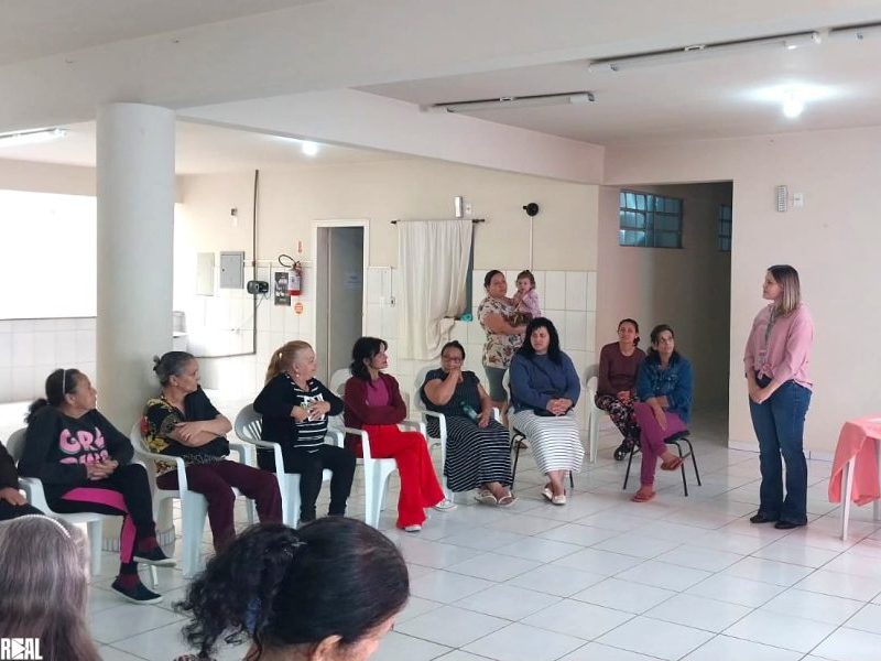 Campanha Outubro Rosa reforçou prevenção e cuidado com a saúde da mulher em Criciúma