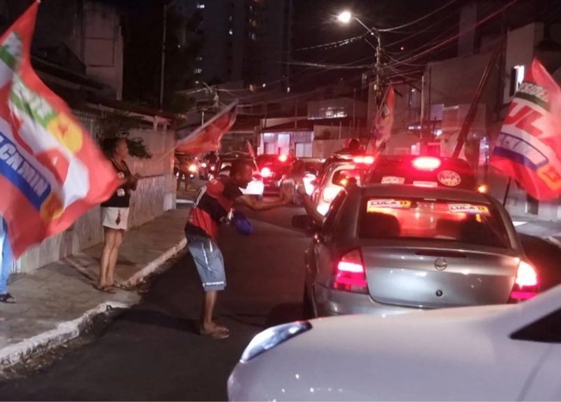 Carreatas pró-Lula movimentam a Zona Sul de Aracaju