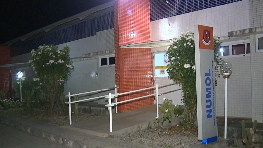 Corpos de vítimas de acidente entre caminhonete e van na BR-230 na PB começam a ser liberados do IPC