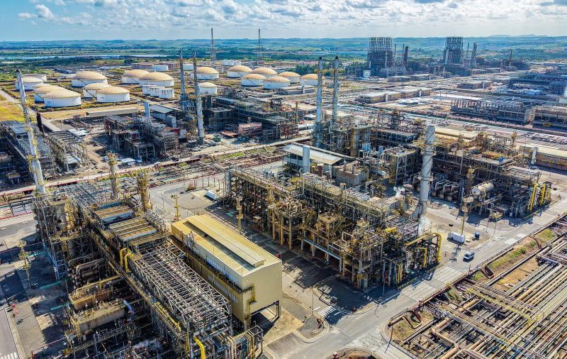 Indústria em PE: desafios e a transição do açúcar ao petróleo