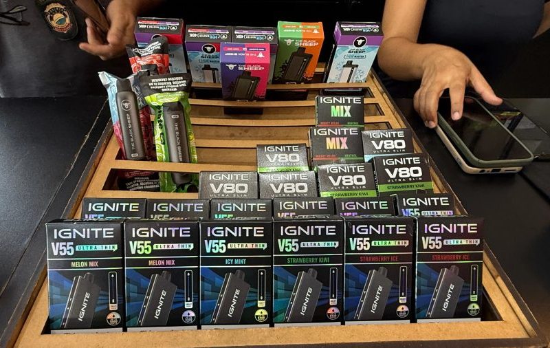 Dono de bar é preso por suspeita de vender vapes a menores com código em grupos em Campo Grande