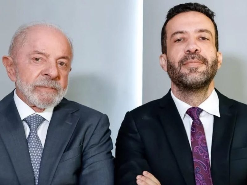 “Exército do Lula”: canal no WhatsApp chega a 10 milhões de seguidores