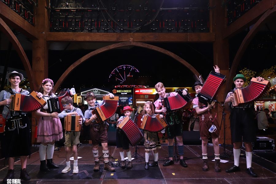 Fábrica de Gaiteiros leva alunos ao palco da 41ª Oktoberfest Blumenau