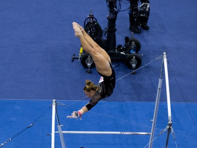Flávia e Lorrane ficam fora do pódio no Mundial de Ginástica Artística