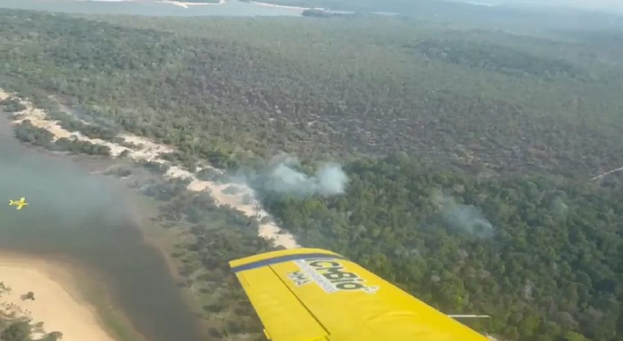 Fumaça prejudica voos de aviões do Ibama e helicóptero é convocado para conter chamas no Pará
