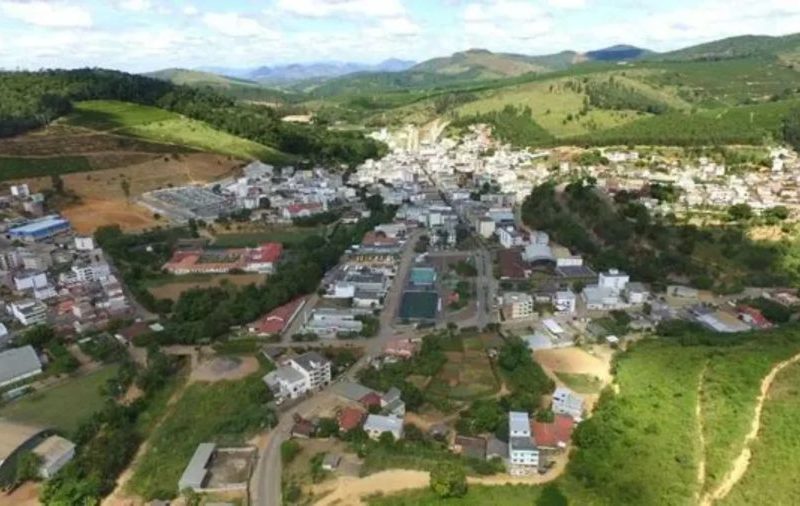 Homem é encontrado morto em lagoa após ser atacado por abelhas no ES