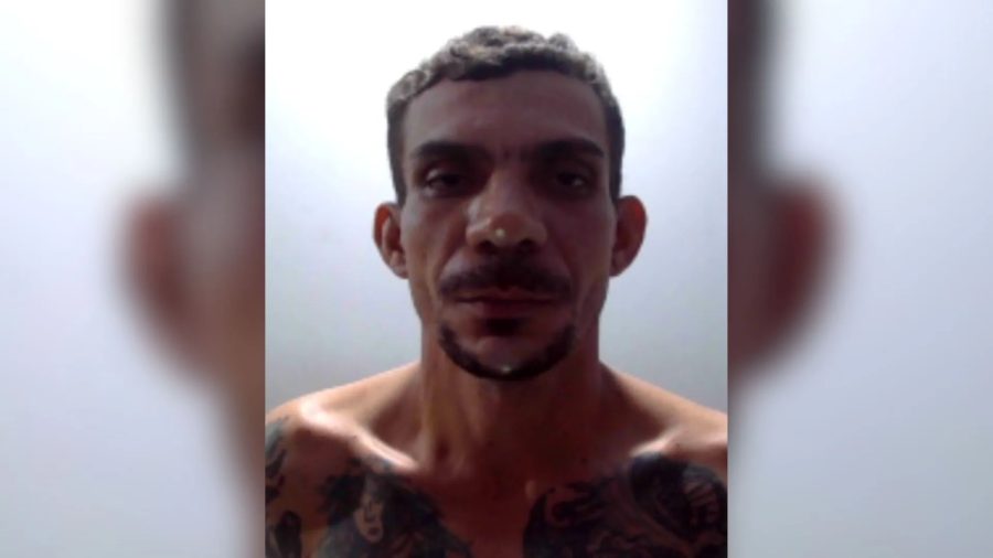 Homem é preso suspeito de matar e enterrar mulher no quintal de apartamento em Porto Velho