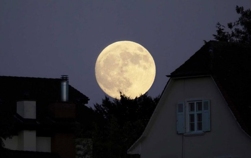 Lua hoje: qual a fase do satélite neste domingo, 25/10/2026?