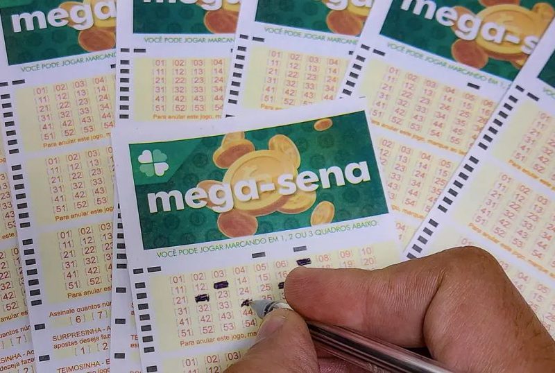 Mega-Sena acumula novamente e prêmio vai a R$ 320 milhões