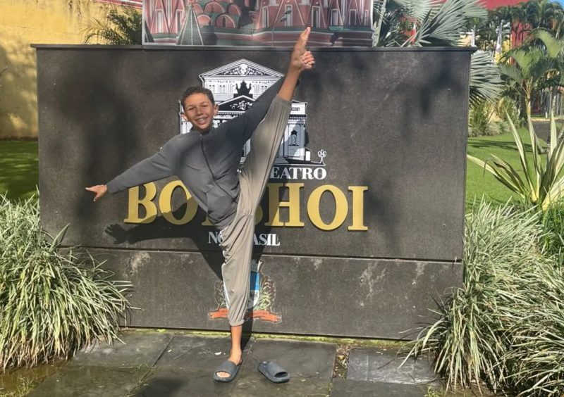 Garoto baiano de 11 anos passa na Escola Bolshoi