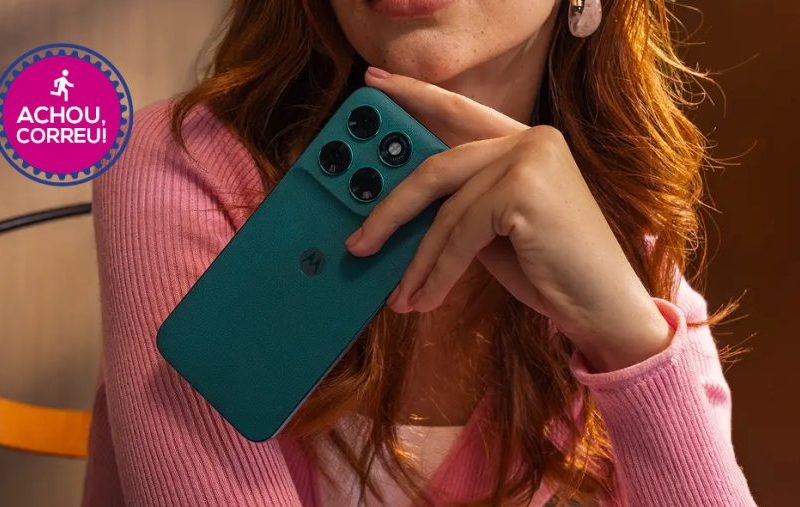 Moto G77 5G (256 GB) com câmera de 108 MP cai 38% em promoção