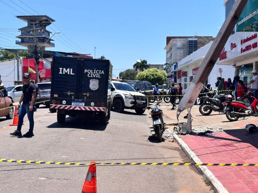 Motociclista de 26 anos morre após bater contra poste em Rio Branco; VÍDEO