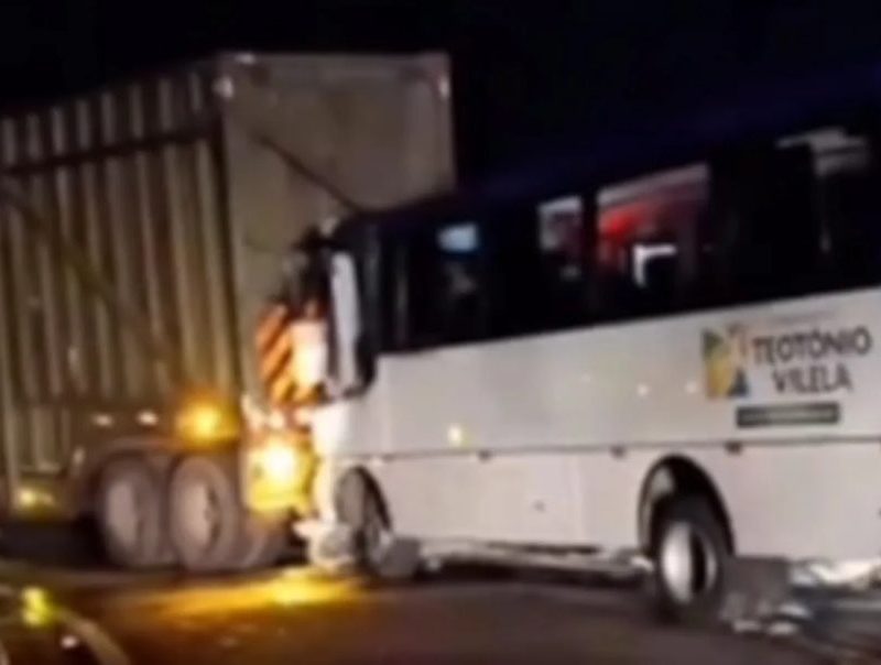 Acidente na BR-101 em Alagoas deixa motorista morto e feridos