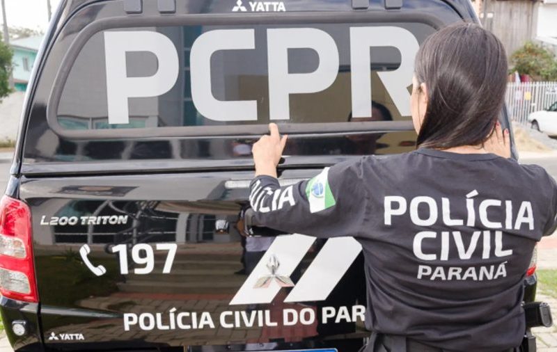 Mulher é encontrada morta pelo filho dentro de casa no Paraná, e namorado dela é preso suspeito do crime