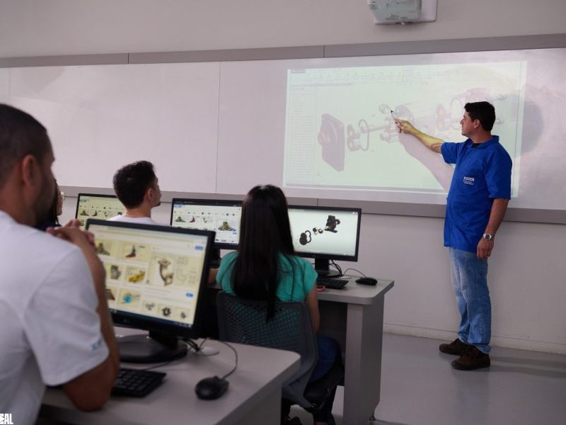 Mundo SENAI abre as portas em Joinville para apresentar oportunidades de formação técnica gratuita
