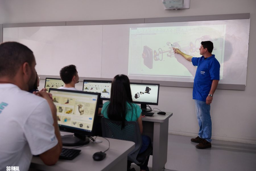 Mundo SENAI abre as portas em Joinville para apresentar oportunidades de formação técnica gratuita