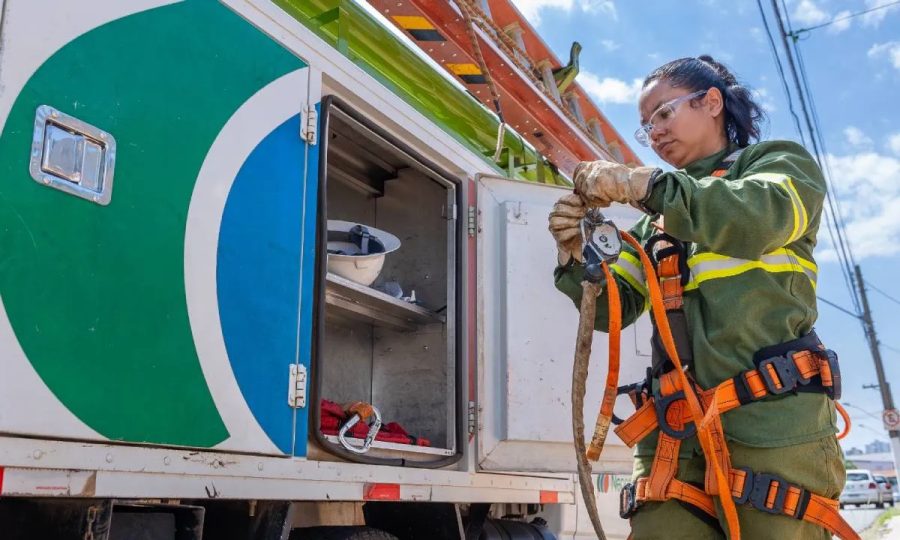 Neoenergia oferece 54 vagas gratuitas para formar eletricistas no DF; saiba como se inscrever