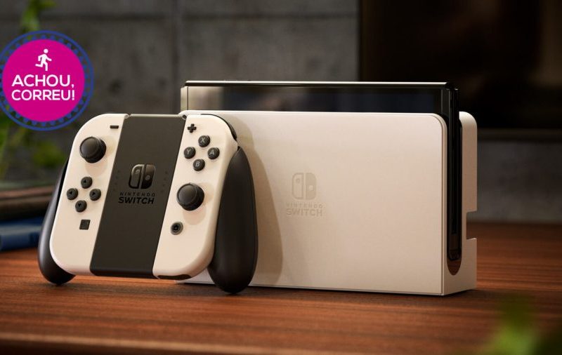Nintendo Switch OLED em oferta hoje traz cores vivas no modo portátil