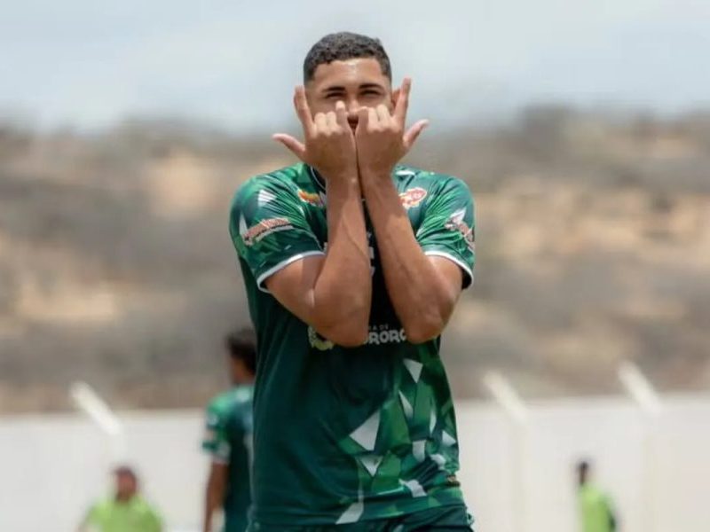 Atacante Kaká brilha na Segundona e conduz clube estreante