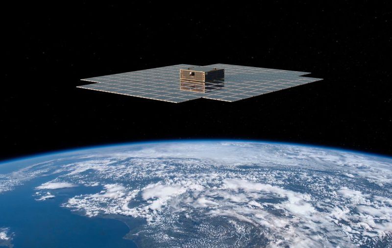 Operadoras brasileiras vão liberar internet via satélite no celular