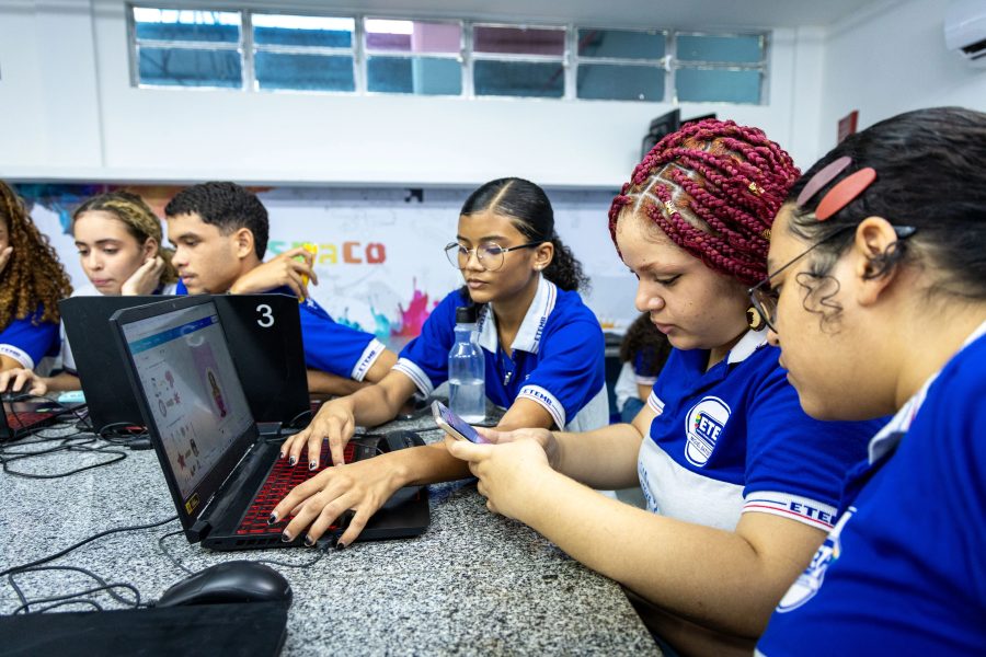 Pernambuco abre 12,4 mil vagas em escolas técnicas estaduais; veja como se inscrever