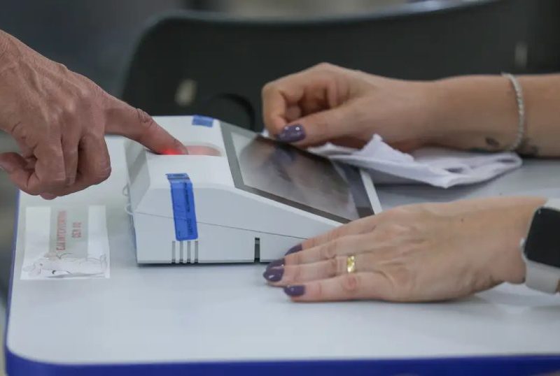 Plebiscito: eleitores de 6 cidades decidem transferência de distritos