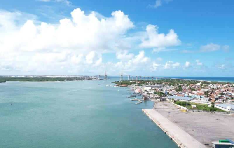 Porto de Natal recebe licença para dragagem no Rio Potengi; obra deve permitir manobras de navios maiores
