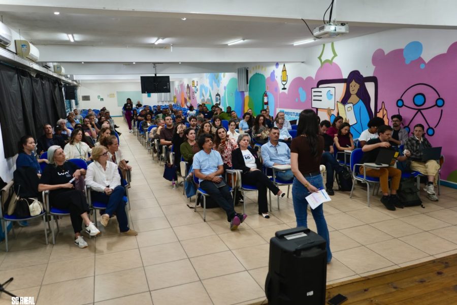 Projeto propõe construir, com moradores, o futuro do Maciço do Morro da Cruz, em Florianópolis