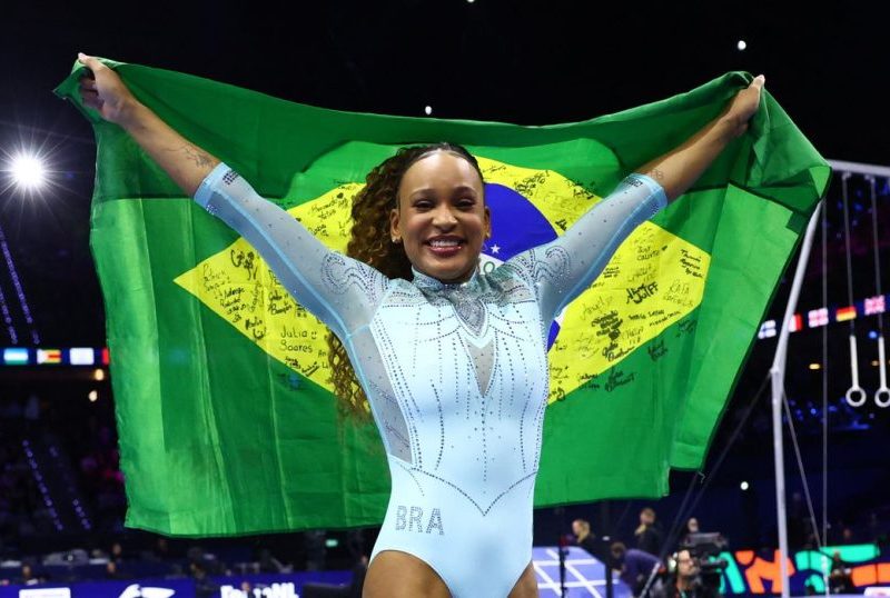 Rebeca Andrade conquista o tri no Mundial de Ginástica na Holanda