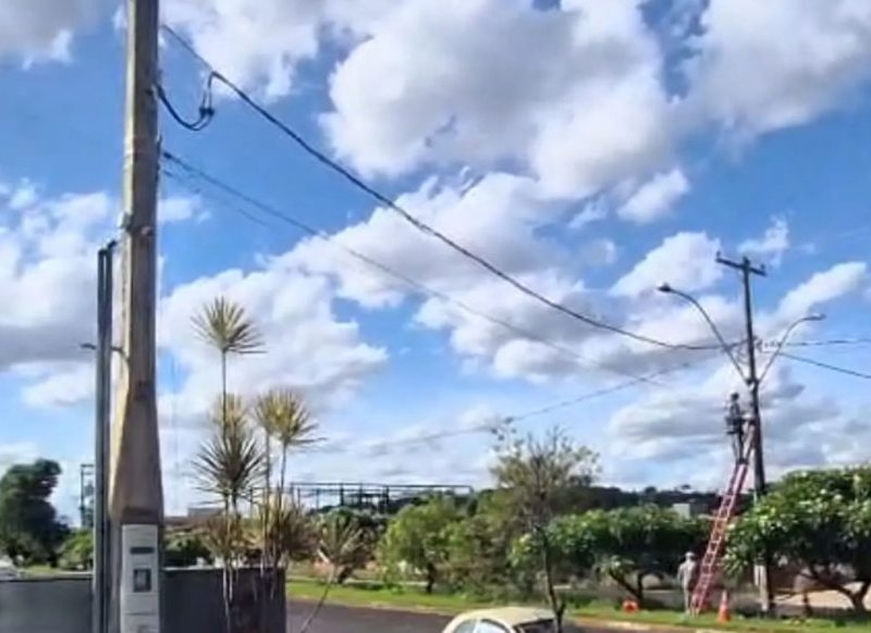 Retirada total de cabos sem aviso prévio corta internet de escritórios em Ribeirão Preto, SP, e causa prejuízo