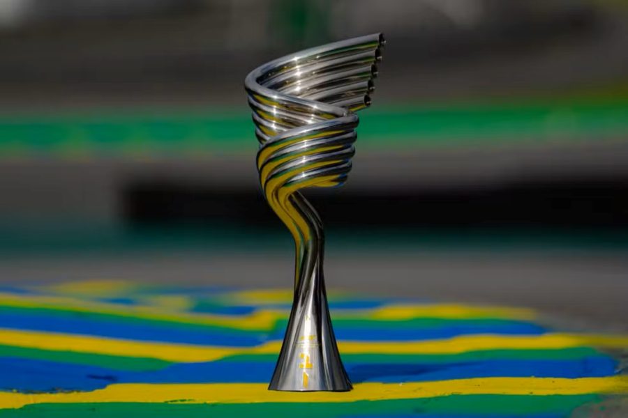 GP de São Paulo: conheça o troféu inspirado em Senna e motores V10