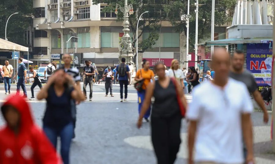 Plano de desenvolvimento é entregue a presidenciáveis