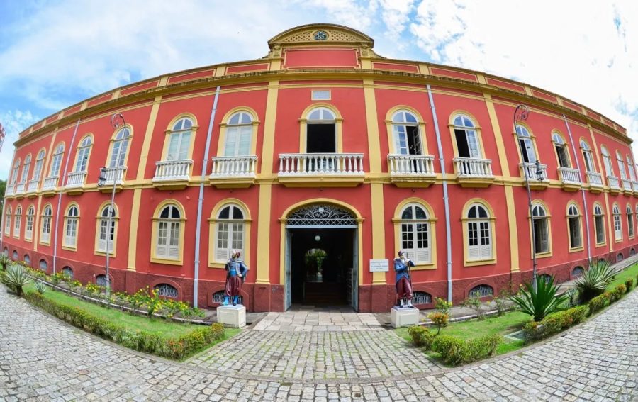 Teatro Amazonas, museus e centros culturais têm horários alterados durante feriado prolongado; veja horários