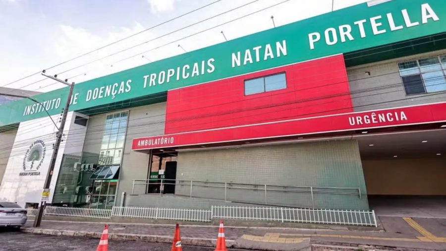 Teto de UTI é danificado após temporal que atingiu Teresina; paciente é transferido