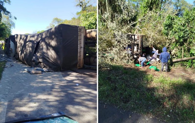 Tombamento de dois caminhões bloqueia BR-277, no Paraná; carga de um deles foi saqueada