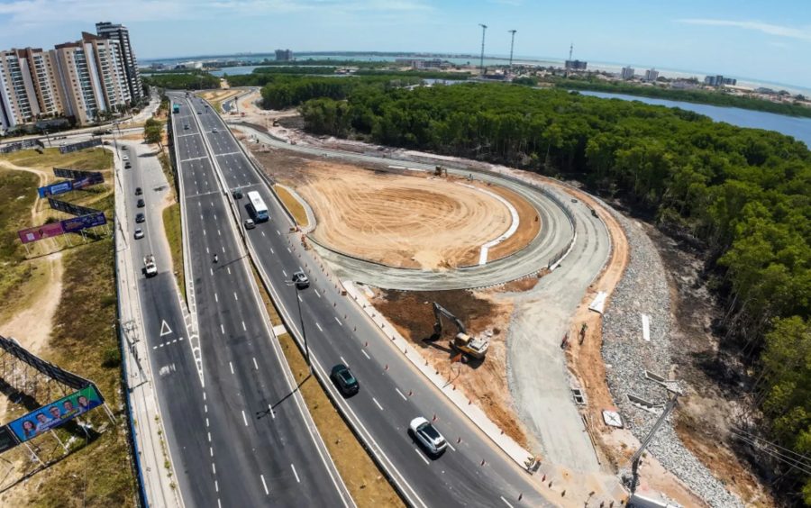 Trânsito muda no Complexo Maria do Carmo em Aracaju com liberação de nova alça