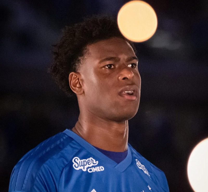 Jonathan Jesus: conheça a trajetória do zagueiro na Seleção