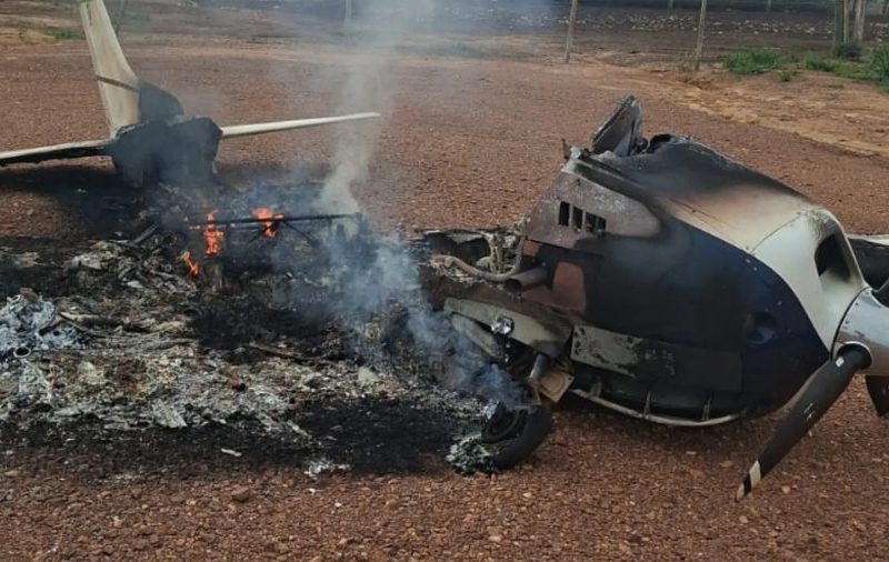 VÍDEO: avião é incendiado após perseguição e tentativa de interceptação pela FAB em MT
