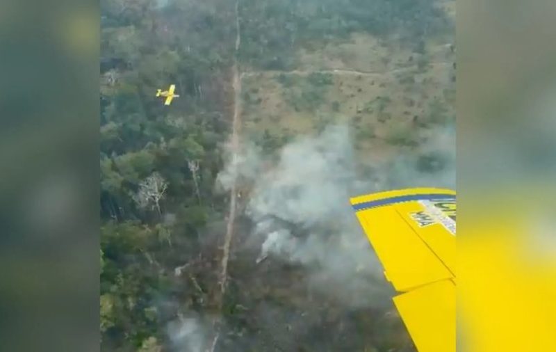 Vídeos: pilotos registram nuvem de fumaça durante ações de combate aos incêndios no Pará