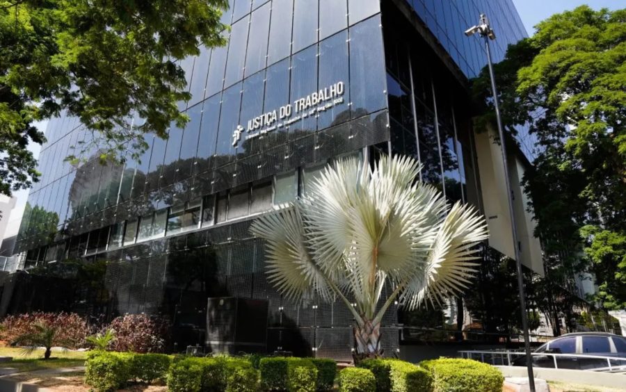 Vigilante que recusou chácara de R$ 2,68 milhões como garantia de dívida trabalhista iniciou ação pedindo pagamento de horas extras