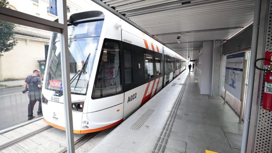 VLT de Santos começará a cobrar passagem no 2º trecho após obras; veja previsão